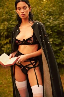 Margot Underwire Bra -Lingerie Boutique Shop 12 220831 FLL MAGIC BOGESUND 075 v1 26174edf c240 4e05 9885 e51333a88f9d